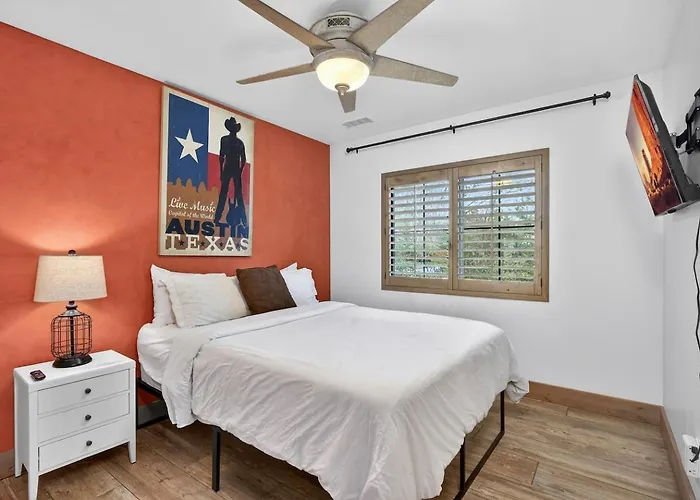 Modern Cowboy Retreat | Hot Tub | Saloon | Pets * Sedona
