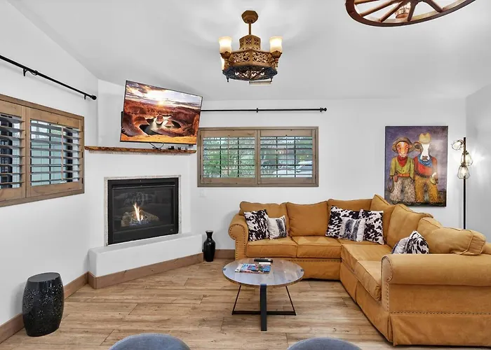 Modern Cowboy Retreat | Hot Tub | Saloon | Pets Holiday home Sedona