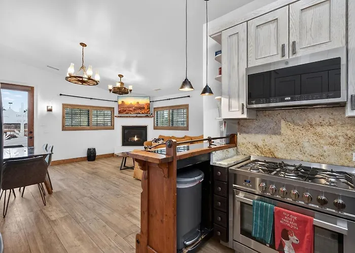 Modern Cowboy Retreat | Hot Tub | Saloon | Pets Holiday home Sedona