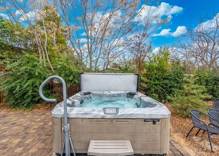 Modern Cowboy Retreat | Hot Tub | Saloon | Pets Sedona