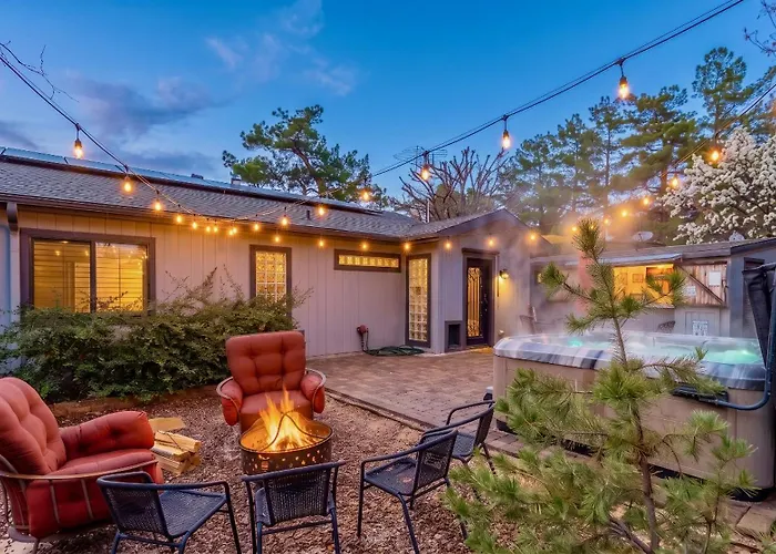 Modern Cowboy Retreat | Hot Tub | Saloon | Pets Sedona